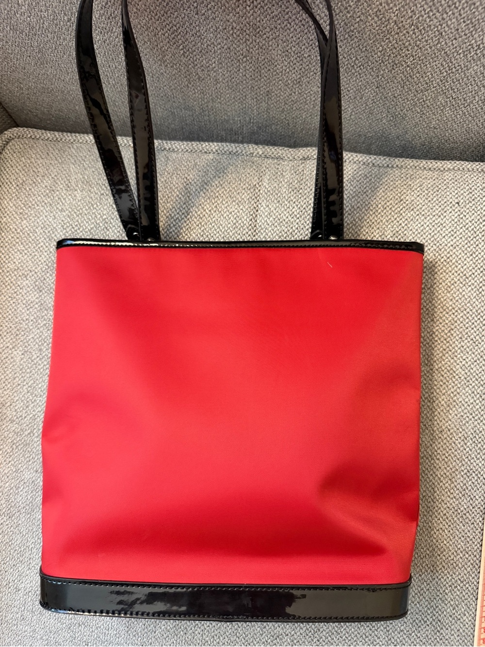 Lulu Guinness Red London Calling Tote with Black and White Accents - Picture 2 of 9